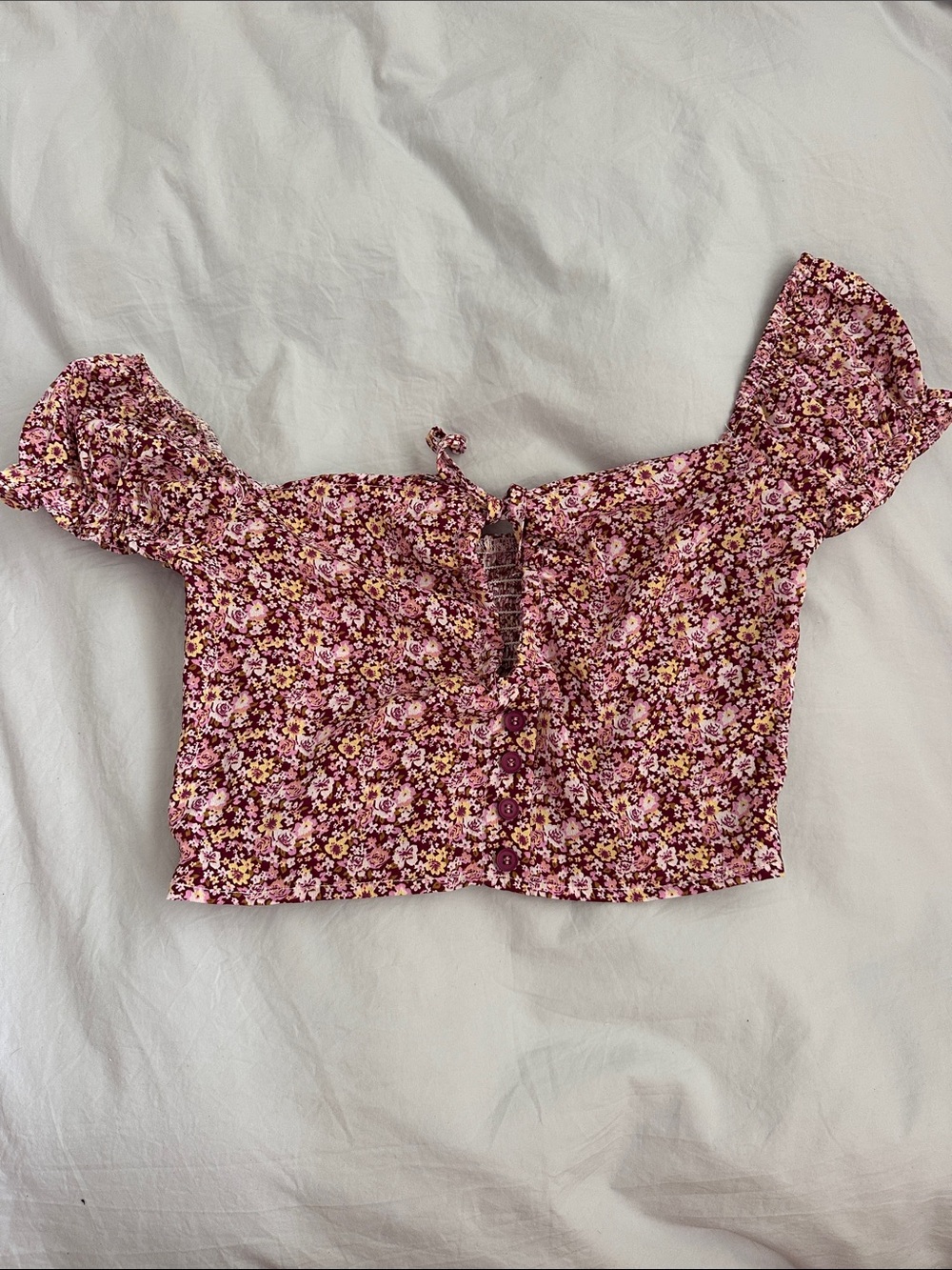 SHEIN Pink Floral Puff-Sleeve Crop Top with Buttons